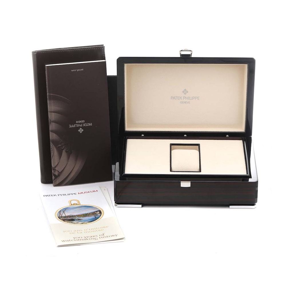 Patek Philippe Nautilus Steel Blue Dial Moon Phase 5712/1A-001